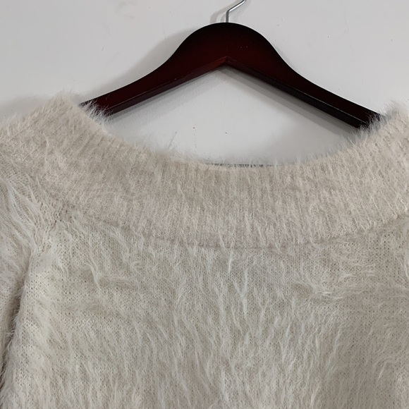 Banana Republic Off-Shoulder Sweater very soft and elegant cream color Size XS - Picture 2 of 7
